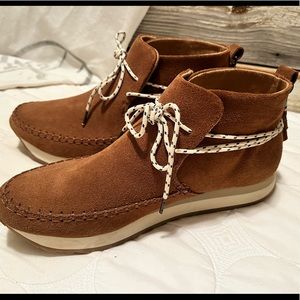 TOMS booties- size 8, worn once !